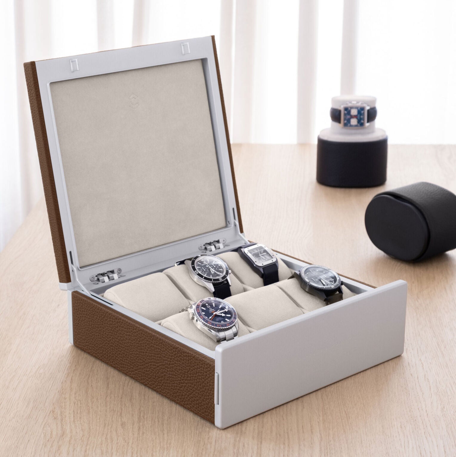 eaton 3, theo and mackenzie watch briefcase, how to select proper travelling case for watch collection