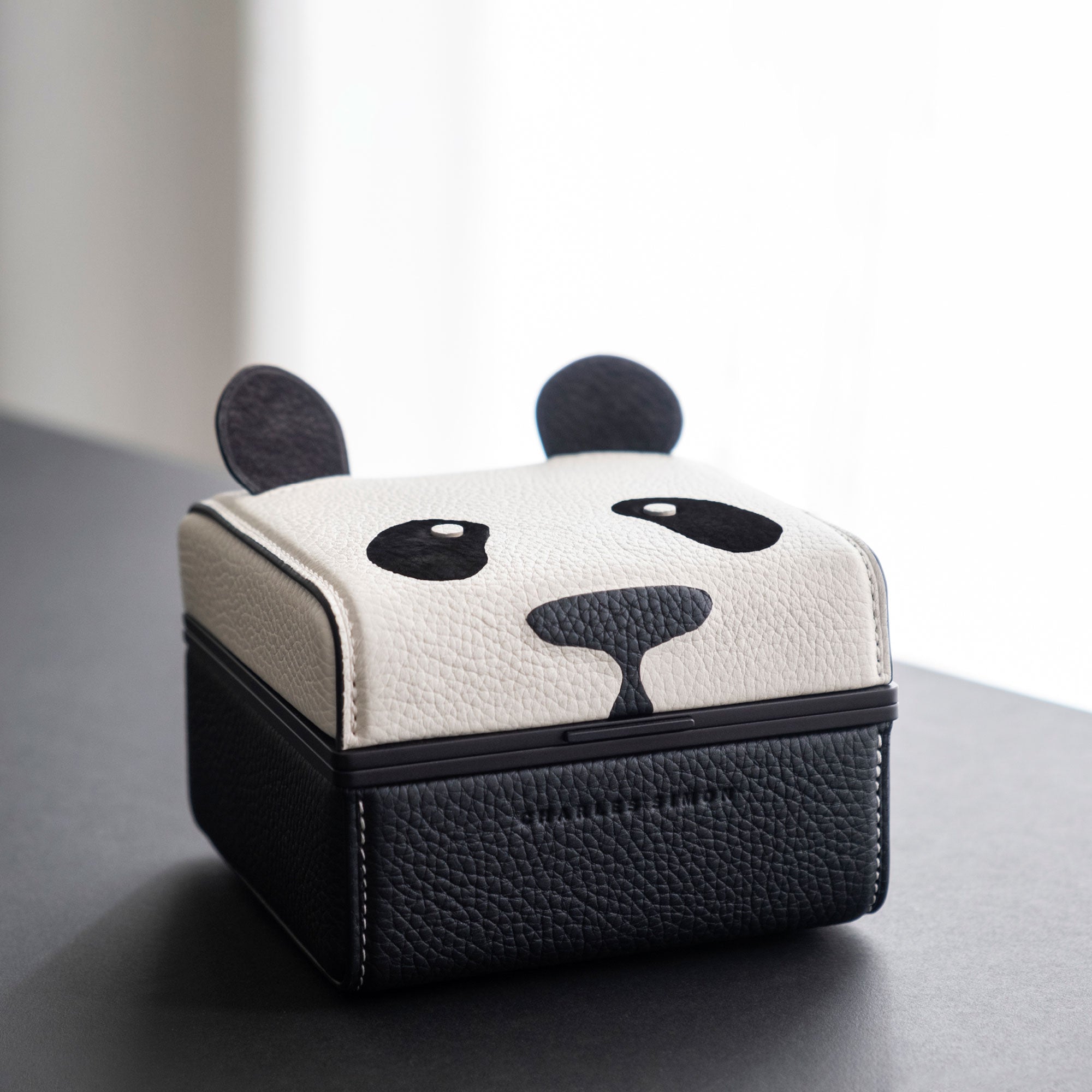 EATON 1 WATCH CASE SPECIAL EDITION - PANDA
