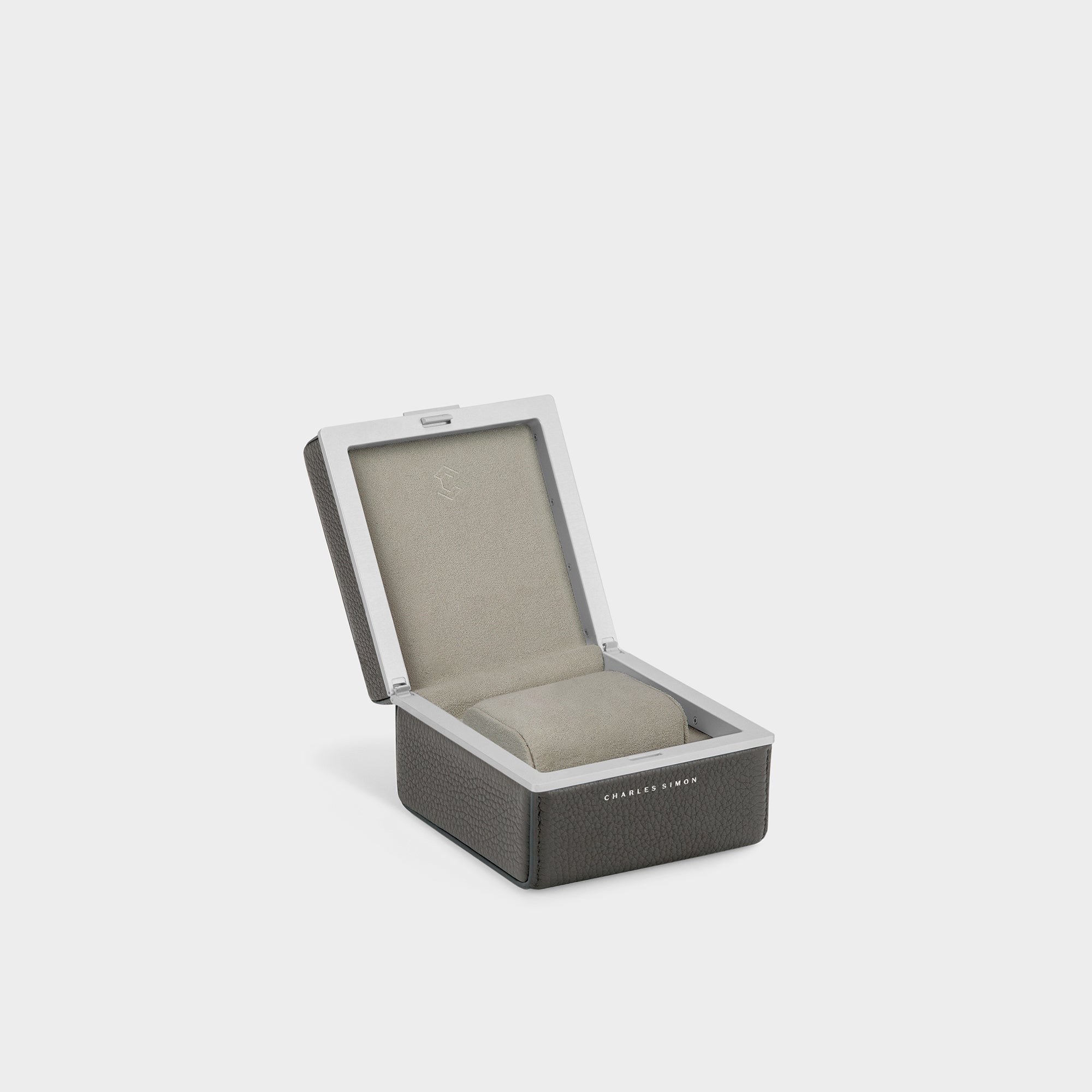 Eaton 1 watch case for 1 watch. Handmade from graphite French leather, anodized aluminum and seasand Alcantara interior