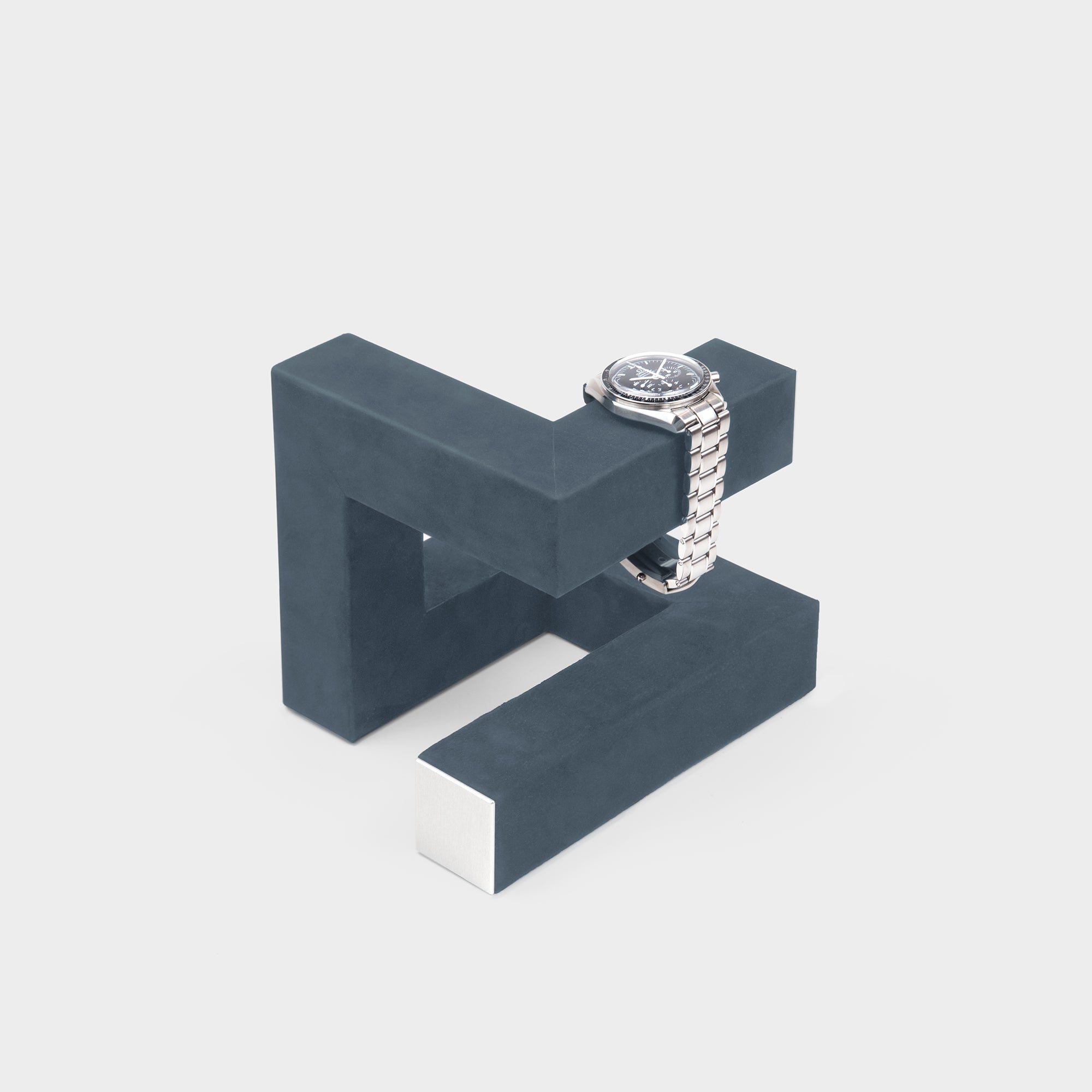 Hudson 3 Charles Simon watch stand holding 1 luxury watch
