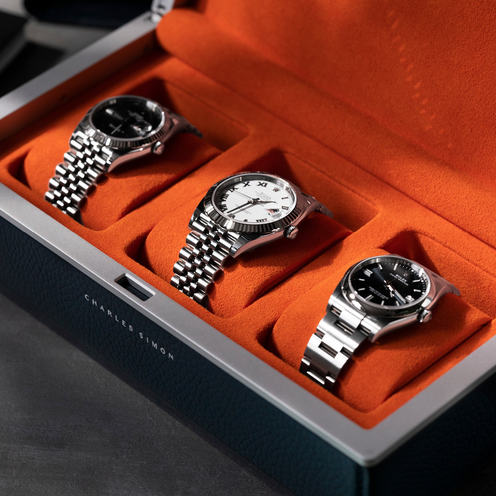 Charles-Simon_bespoke_Eaton-3_marine_papaya, 3 watch case