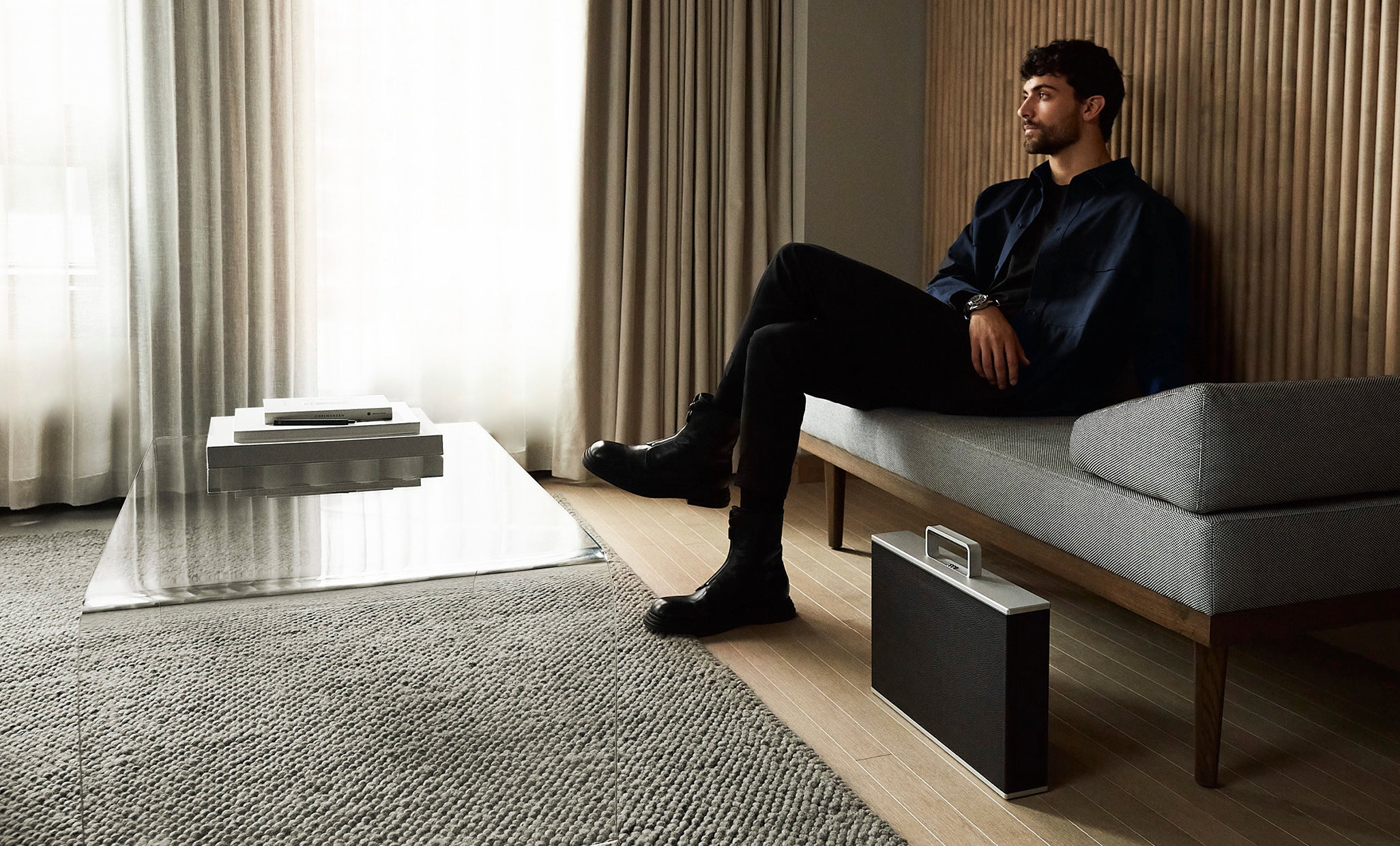 Charles_Simon_Become-retailers_header_mobile, ligestyle shot of man with watch briefcase