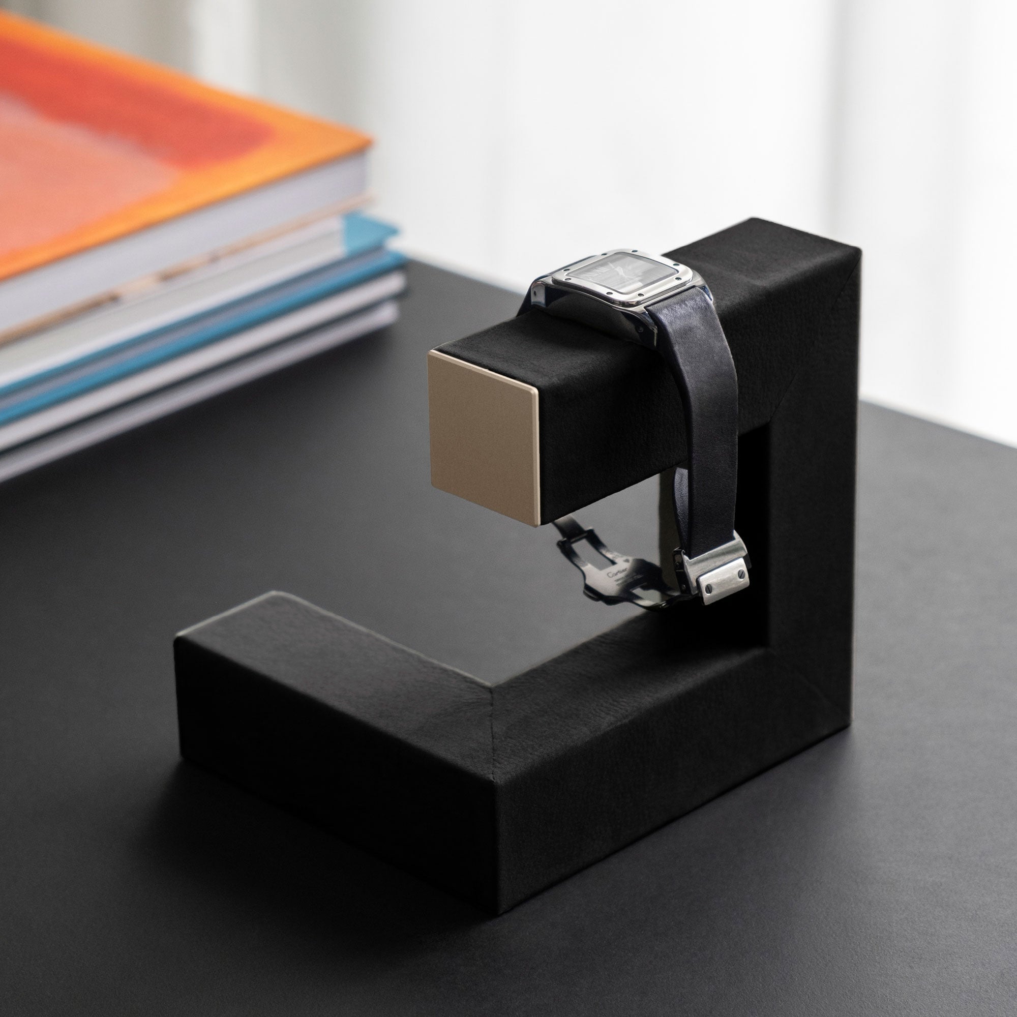 HUDSON 1 WATCH STAND - BLACK / CHAMPAGNE