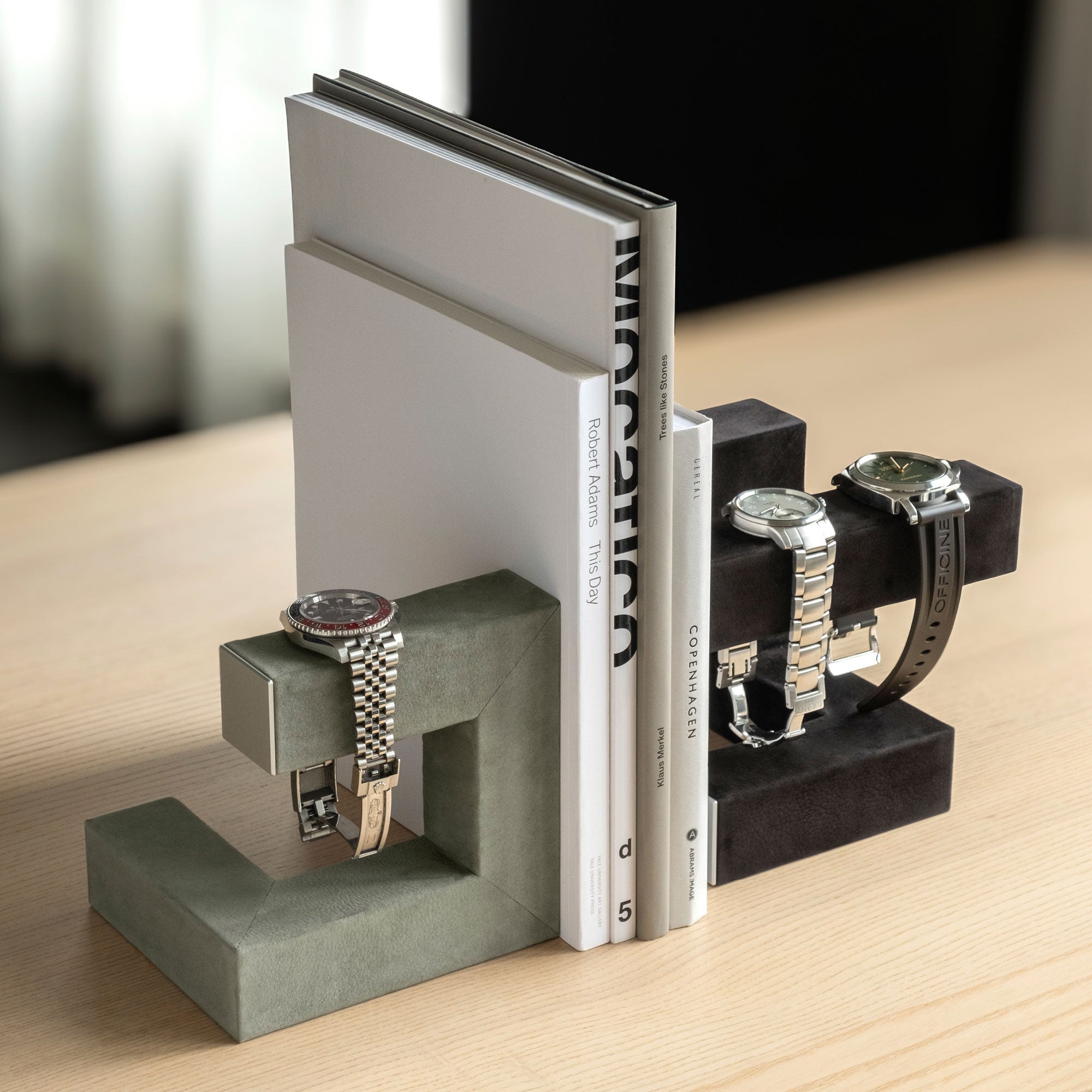 HUDSON 3 WATCH STAND - SAGE / GREY