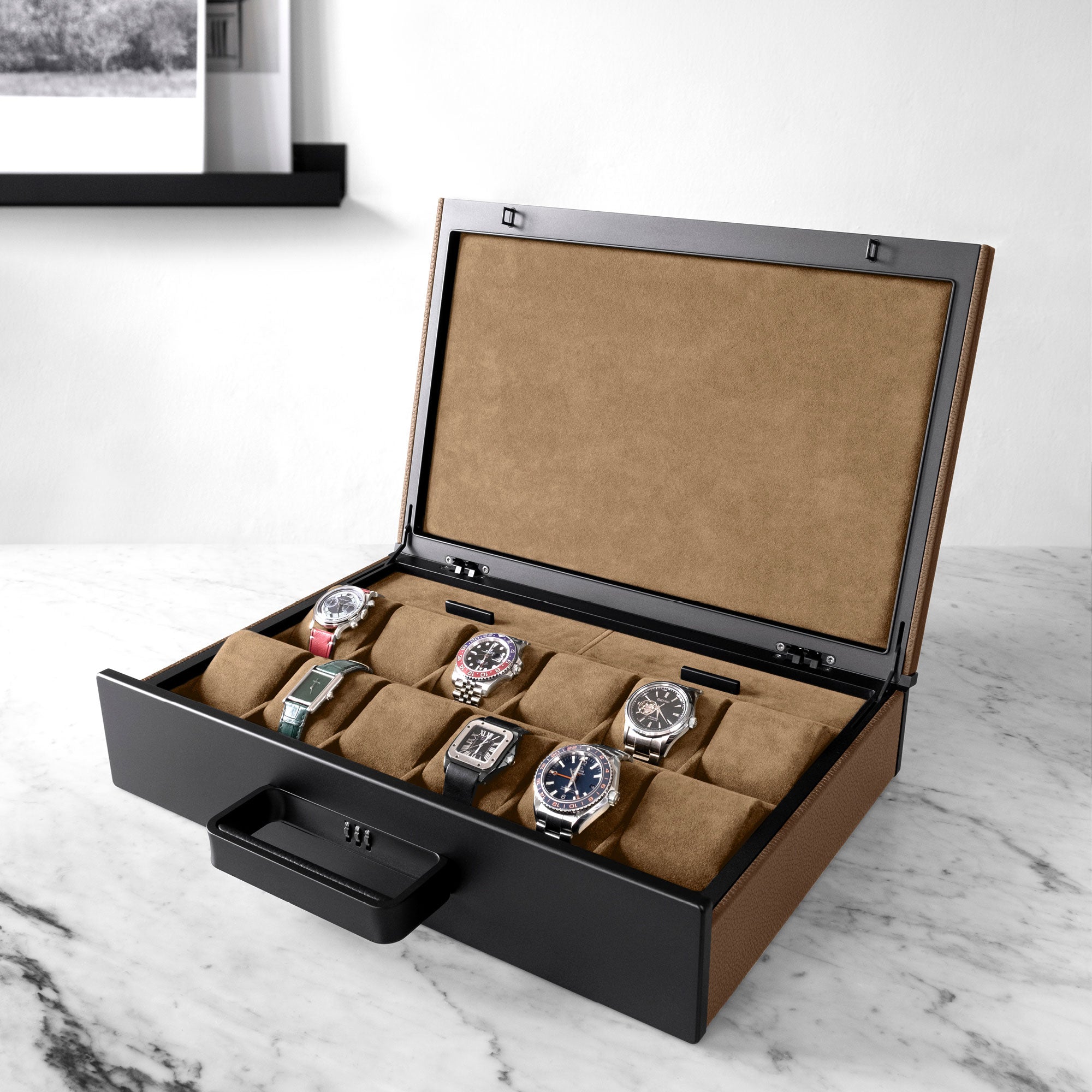 Designer Watch briefcase for your watch collection in camel leather, black carbon fiber and anodized aluminum and camel Alcantara interior