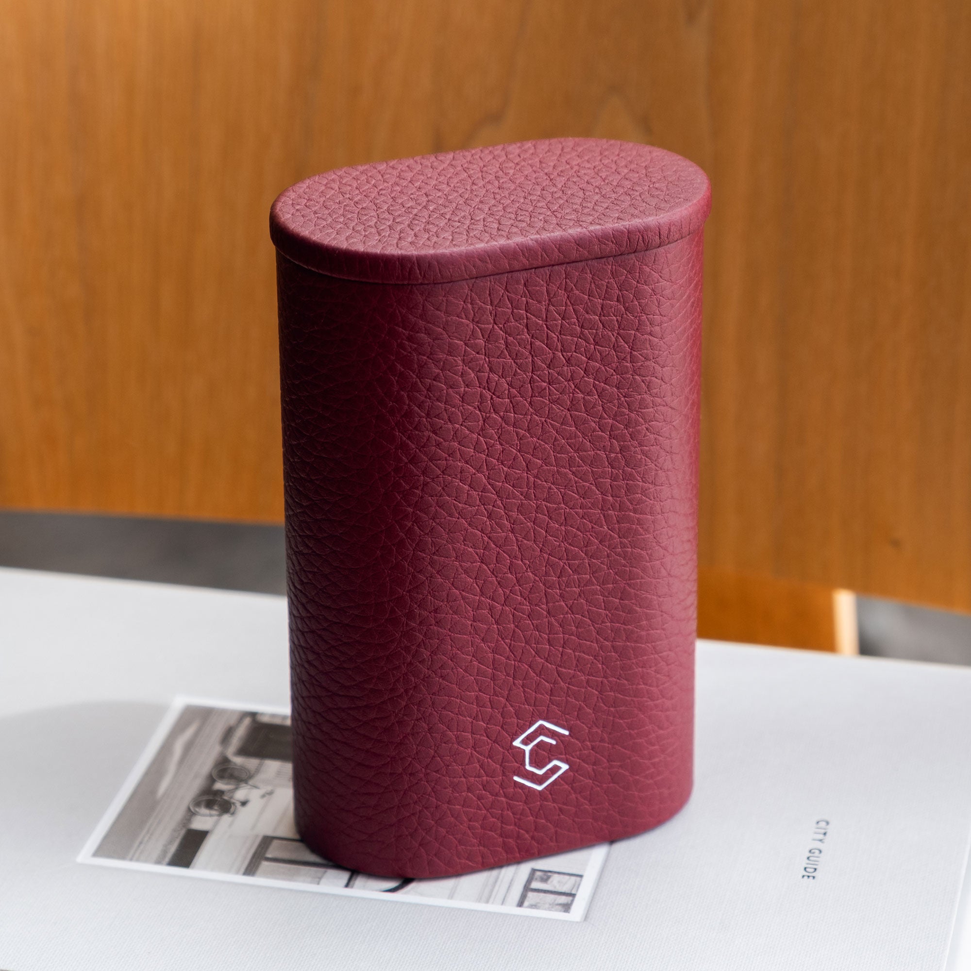 Luxury leather watch roll in leather for a single watch