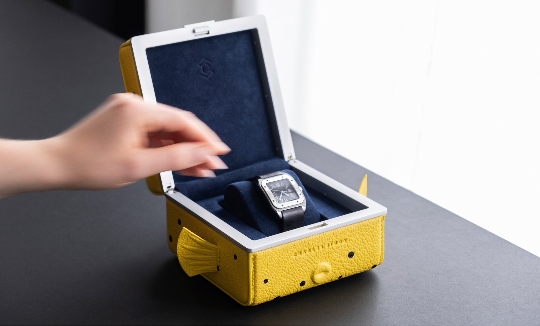 Charles_Simon_Eaton-1_watch-case_special-edition_Yellow-box-fish_header_2