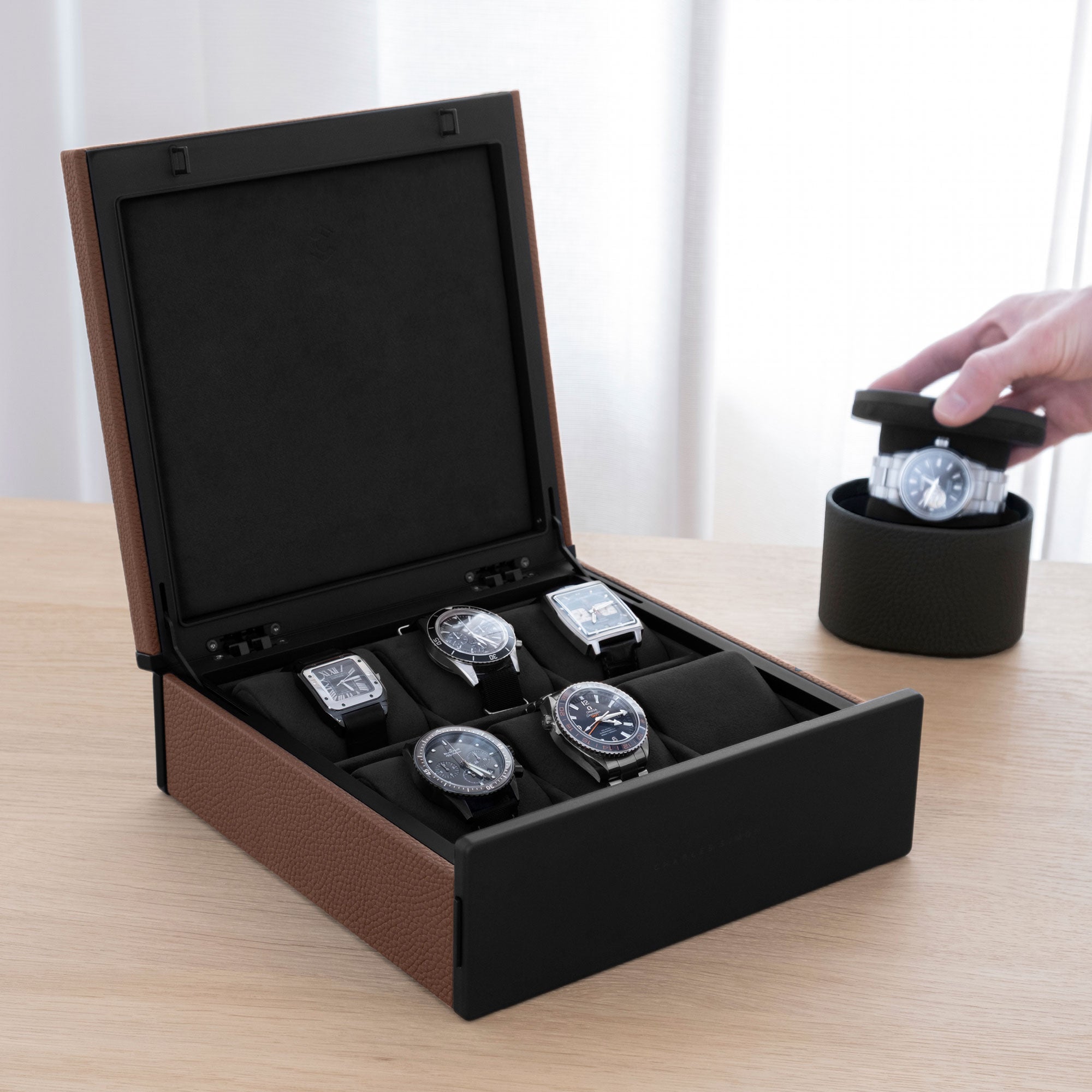 SPENCE 6 WATCH BOX - TAN / BLACK