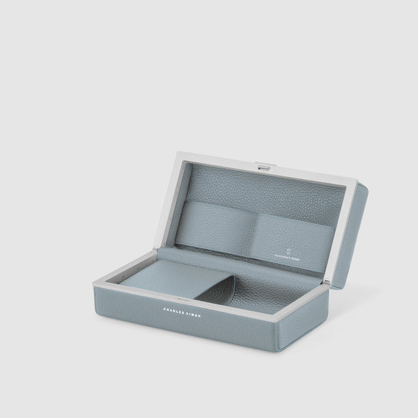 Charles Simon Moraine toiletry case in cloud grey interior view