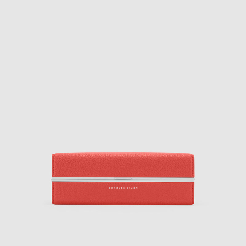 Front shot of Moraine travel kit by Charles Simon